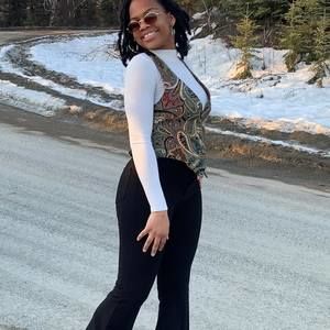 Meet your Posher, Kayla